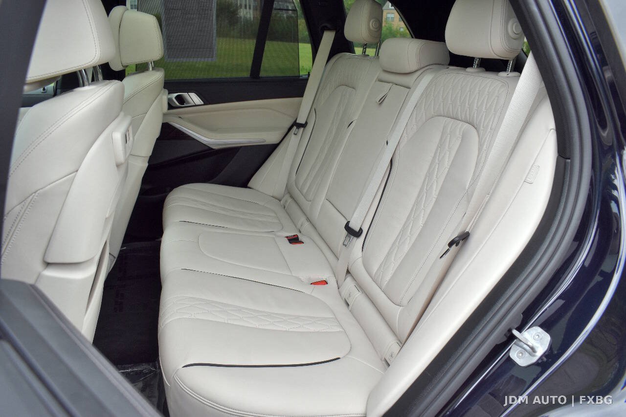Used 2020 BMW X5 M50i w/ Executive Package AWD/4WD image 16
