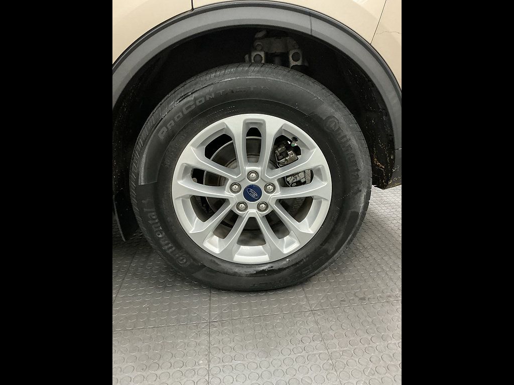 Used 2020 Ford Escape SE FWD image 33