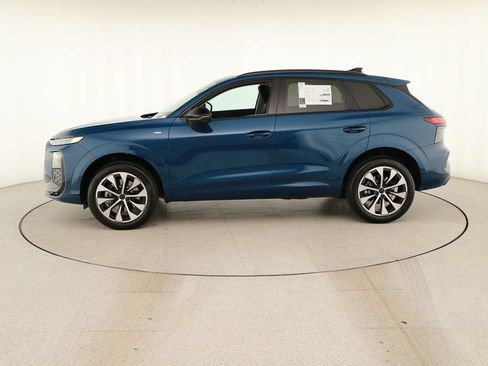 New 2026 Audi Q3 quattro 2.0T AWD/4WD image 2