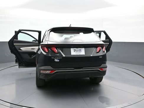 Used 2023 Hyundai Tucson SE image 46