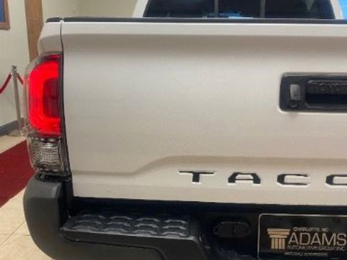 Used 2016 Toyota Tacoma TRD Off-Road w/ Towing Package image 14