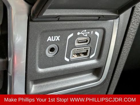 Used 2024 Jeep Wrangler Unlimited AWD/4WD image 20