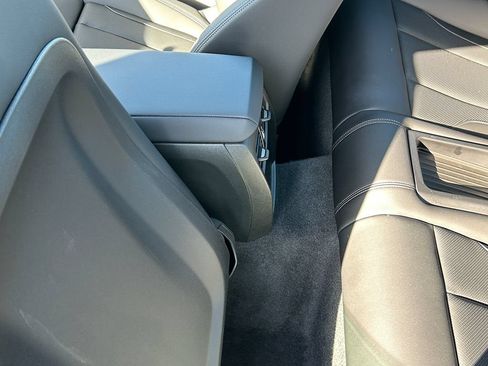 Used 2026 BMW 230i Coupe w/ Convenience Package RWD image 31