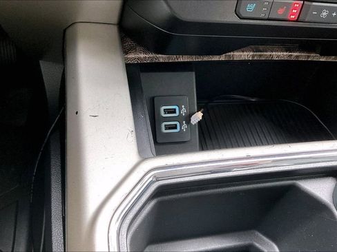 Used 2017 Ford F250 Lariat w/ Lariat Value Package image 30