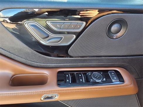 Certified 2020 Lincoln Aviator Reserve w/ Elements Package Plus image 7