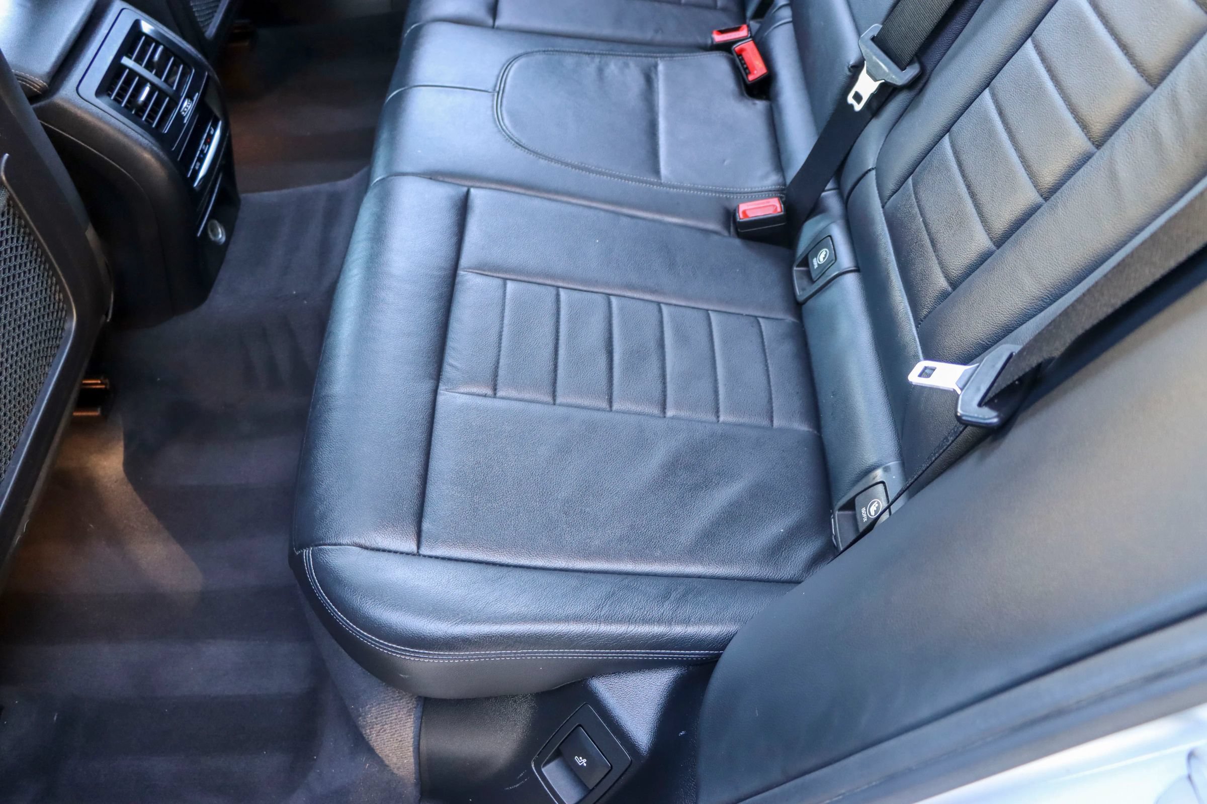 Used 2019 BMW X3 sDrive30i w/ Convenience Package RWD image 18