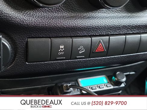 Used 2017 Jeep Wrangler Sport AWD/4WD image 21