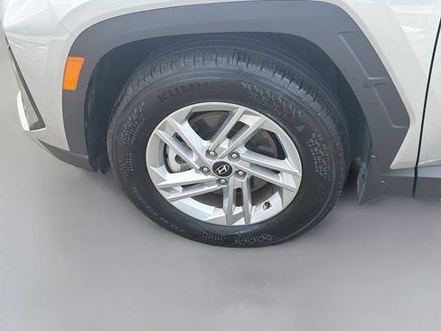 Used 2025 Hyundai Tucson SE FWD image 29