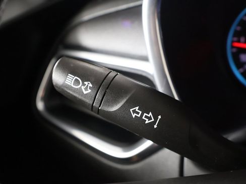 Used 2019 Chevrolet Equinox LT image 32