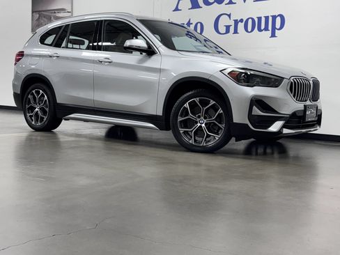 Used 2021 BMW X1 xDrive28i w/ Premium Package AWD/4WD image 2