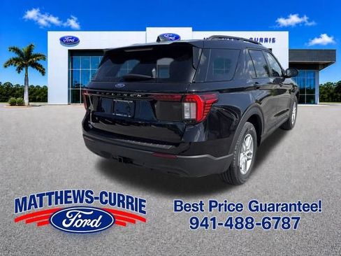 New 2026 Ford Explorer Active RWD image 4