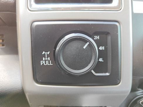 Used 2017 Ford F250 Lariat w/ Chrome Package AWD/4WD image 38