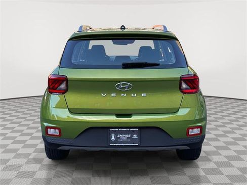Certified 2024 Hyundai Venue SEL image 4