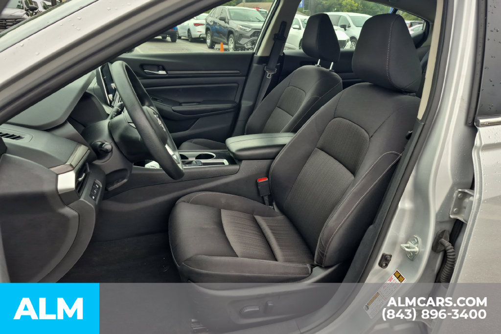 Used 2024 Nissan Altima 2.5 SV FWD image 15