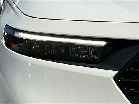 Used 2023 Honda Accord LX image 31