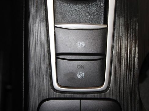 Used 2025 Ford Escape Active image 40