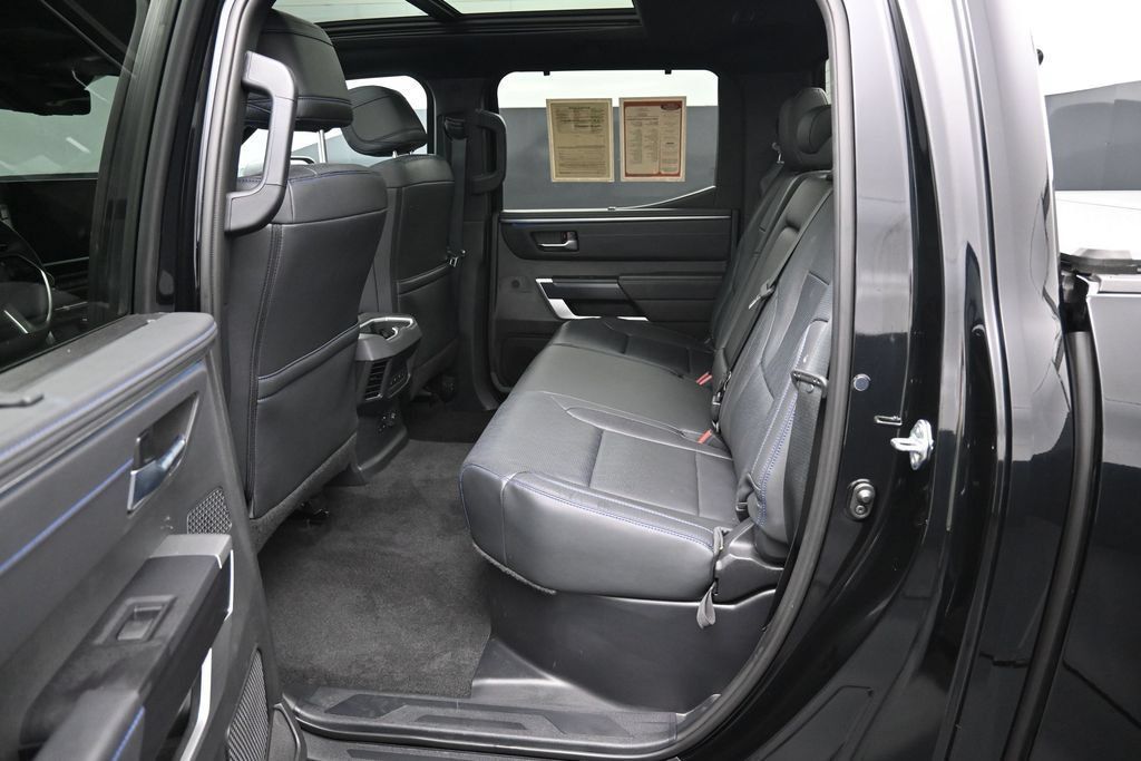 Used 2024 Toyota Tundra Platinum AWD/4WD image 30