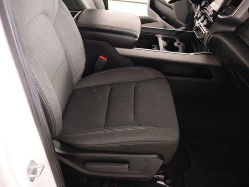 Used 2019 RAM 1500 Big Horn AWD/4WD image 14
