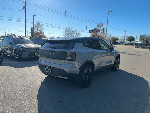 New 2026 Volvo EX30 Cross Country Ultra image 6