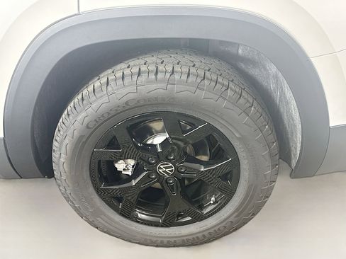 New 2026 Volkswagen Atlas Peak Edition AWD/4WD image 30