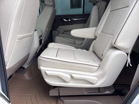 Used 2022 GMC Yukon Denali image 17