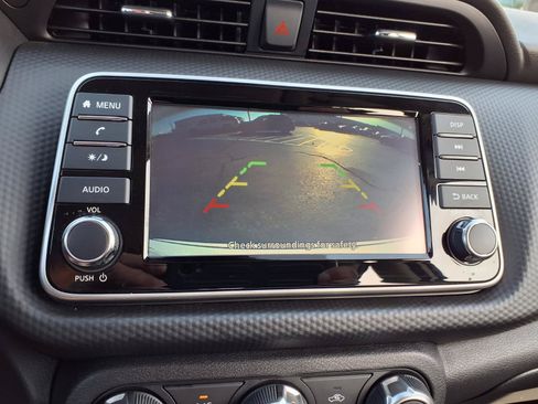 Used 2025 Nissan Kicks Play S FWD image 5