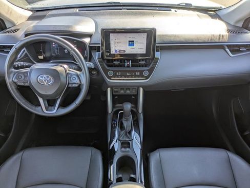 Used 2024 Toyota Corolla Cross XLE FWD image 16