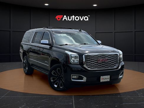 Used 2019 GMC Yukon XL Denali w/ Denali Ultimate Package AWD/4WD image 7