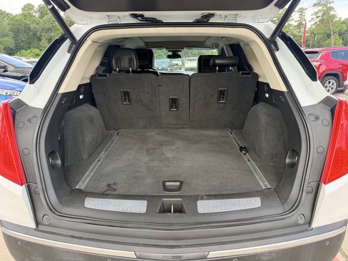 Used 2017 Cadillac XT5 Luxury w/ Driver Awareness Package FWD image 30