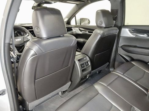 Used 2025 Cadillac XT5 Premium Luxury image 15