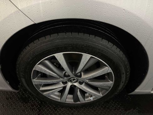 Used 2020 Lexus ES 300h image 8