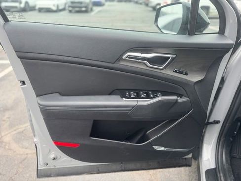 Used 2025 Kia Sportage X-Pro AWD/4WD image 13