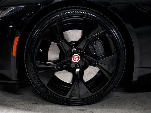 Used 2022 Jaguar F-TYPE Coupe RWD image 37