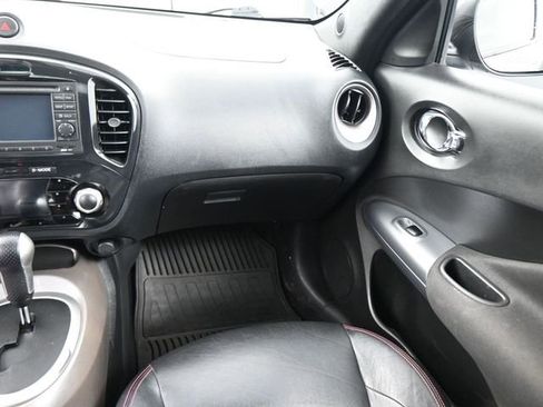 Used 2011 Nissan Juke SL image 26