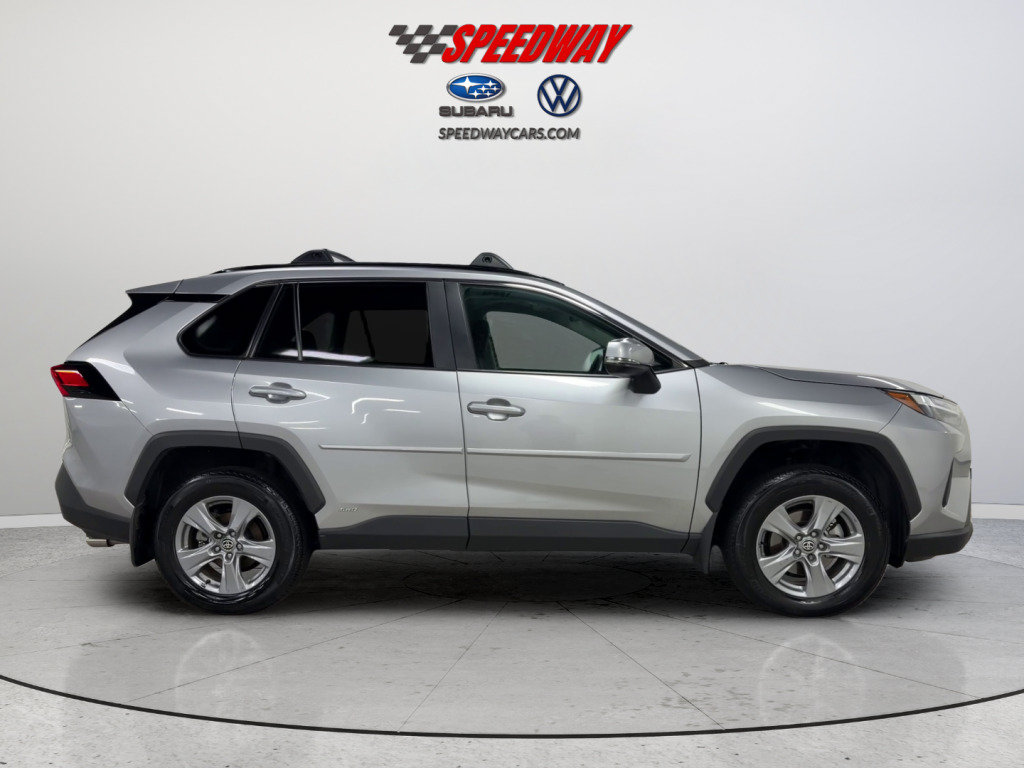Used 2025 Toyota RAV4 XLE w/ Convenience Package AWD/4WD image 4