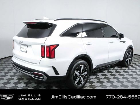 Used 2023 Kia Sorento EX w/ Panoramic Sunroof Package FWD image 3