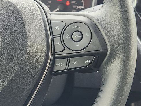 Used 2025 Toyota Corolla Hatchback image 29