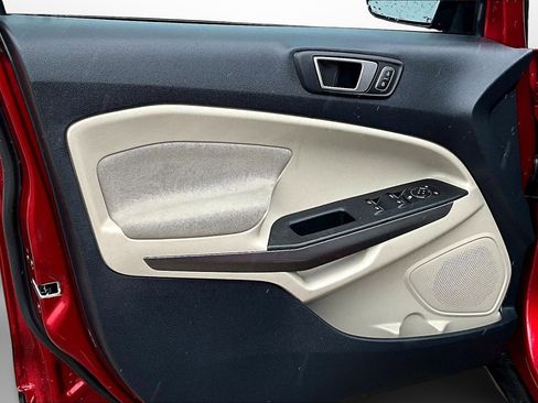 Used 2020 Ford EcoSport SE image 25