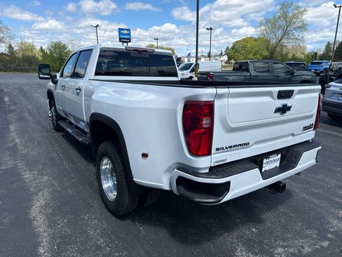 New 2026 Chevrolet Silverado 3500 High Country w/ High Country Premium Package AWD/4WD image 11