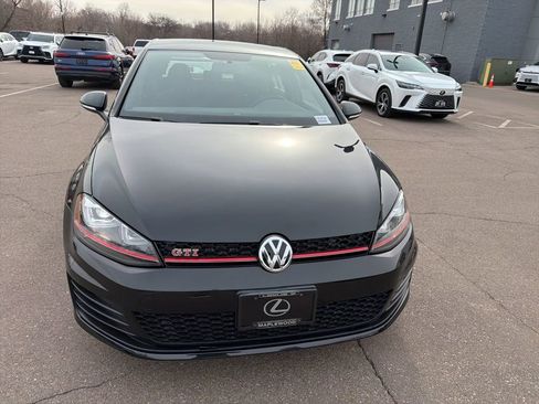 Used 2017 Volkswagen GTI Sport image 10