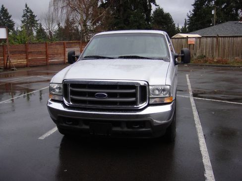 Used 2004 Ford F250 XL image 3