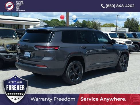 Used 2023 Jeep Grand Cherokee L Limited w/ Luxury Tech Group II RWD image 6