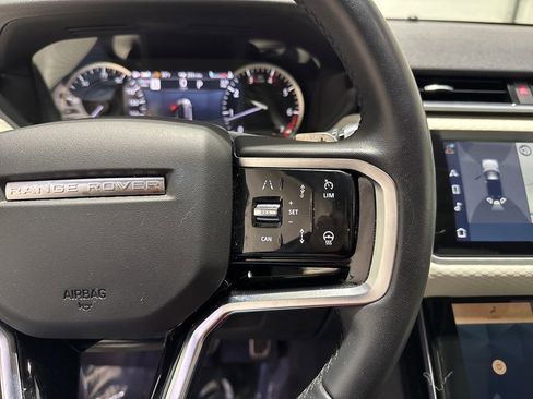 Used 2023 Land Rover Range Rover Velar R-Dynamic S image 22