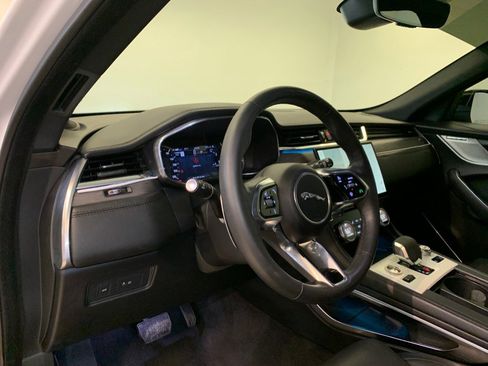 Used 2023 Jaguar F-PACE S AWD/4WD image 15