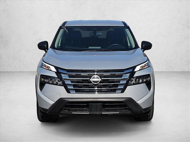 Used 2024 Nissan Rogue S FWD image 2