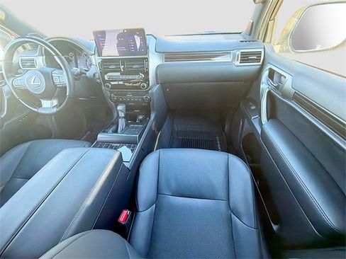 Used 2023 Lexus GX 460 Premium image 18