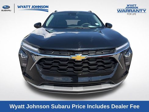 Used 2024 Chevrolet Trax LT FWD image 15