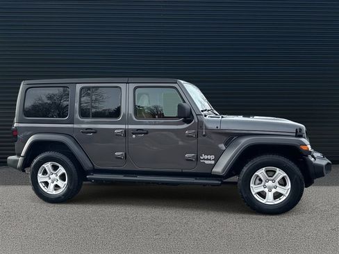 Used 2018 Jeep Wrangler Unlimited Sport S image 4