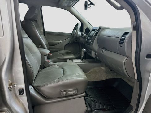 Used 2018 Nissan Frontier SL AWD/4WD image 33