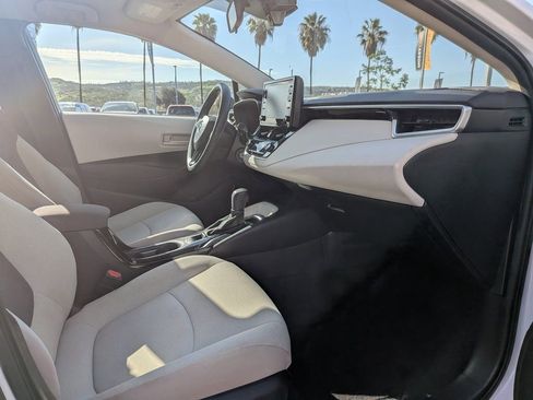 Used 2022 Toyota Corolla LE image 14